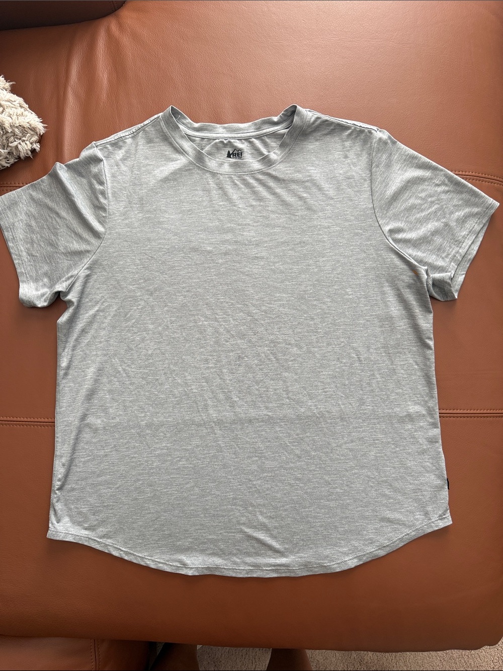 Women’s REI Light Gray Crewneck T-Shirt